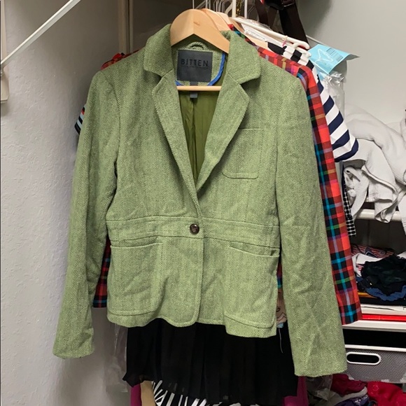 Jacket - Picture 1 of 2